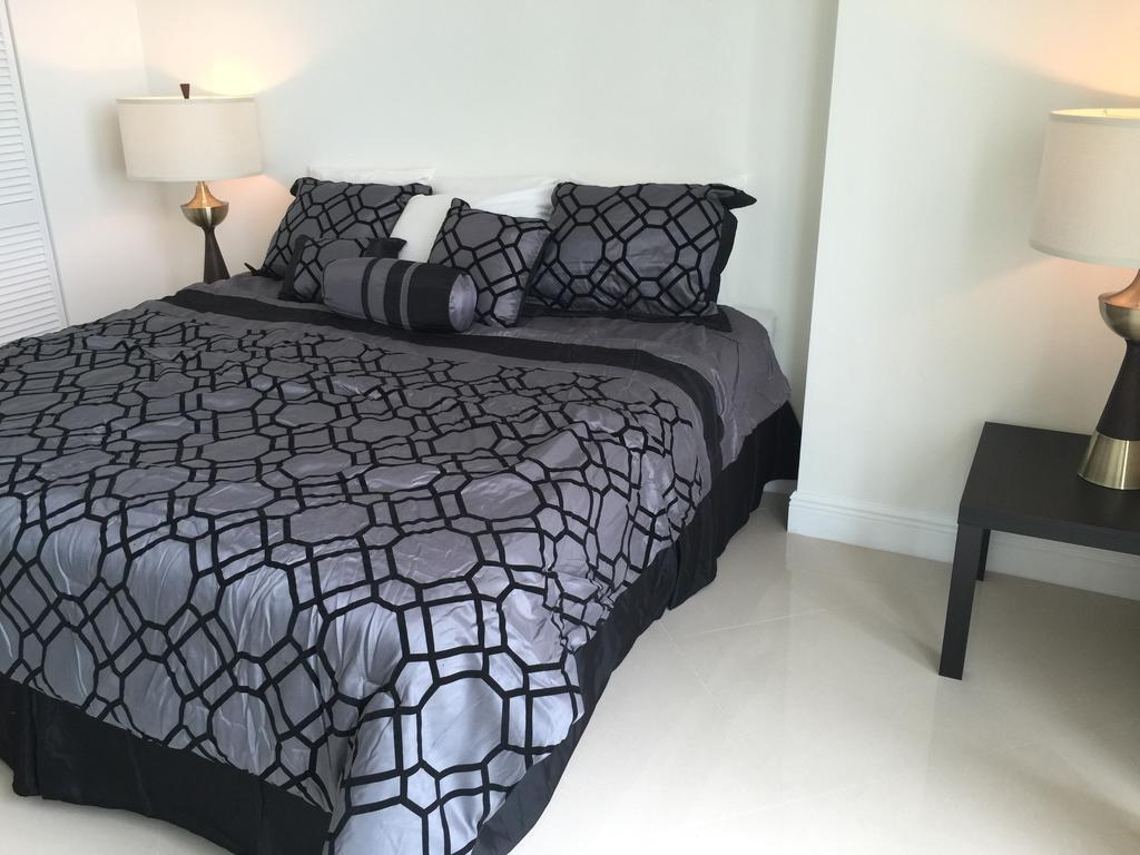 Lyx Suites At One Broadway In Brickell Miami Exterior foto